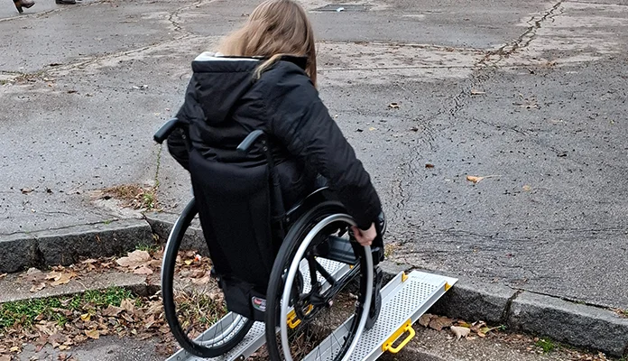 Košarkaški invalidski klub “Bosna” iz Zenice nabavio rampe za lakše savladavanje prepreka (FOTO)