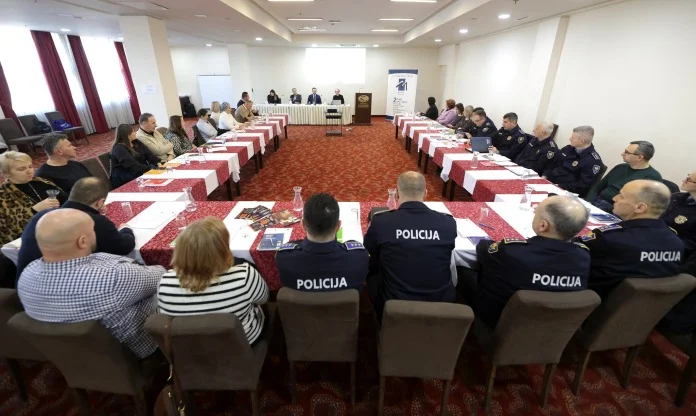 Validacijska radionica o prevenciji nasilja u porodici održana u Zenici (FOTO)