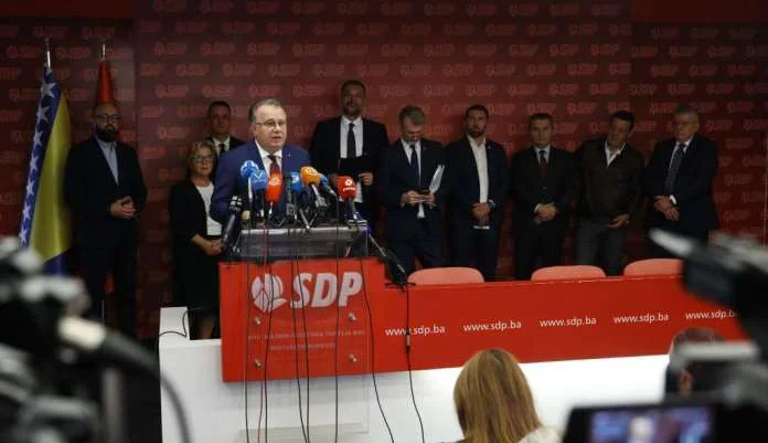 Stranke Trojke traže sastanak sa ministrima zemalja Kvinte o situaciji u Bosni i Hercegovini