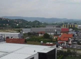 Zbog odluka Vlade FBiH u Doboj Jugu radnici na ulici, zatvaraju se objekti Doboj Jug