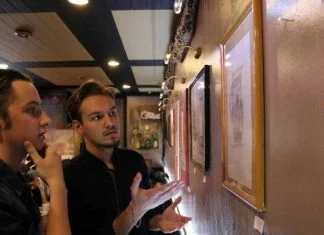 Adnan Mujkić donosi “Umjetnost u suštini slobode filozofske kritike” u Zenicu Izložba Slika Adnana Mujkića