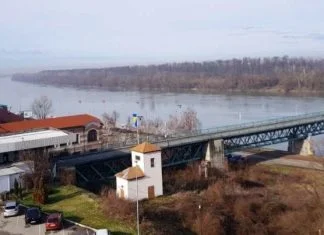Zatvoren most koji spaja Bosnu i Hercegovinu i Hrvatsku, milionski gubici za bh. privredu Most Brčko Gunja