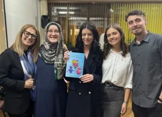 U Zenici promovisan prvi Priručnik za nastavnike njemačkog jezika (FOTO) Pionirska Promocija Priručnika Za Nastavnike Njemačkog Jezika