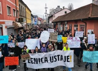 Skup podrške u Zenici mladima Sarajeva Protesti Zenica Ustaje