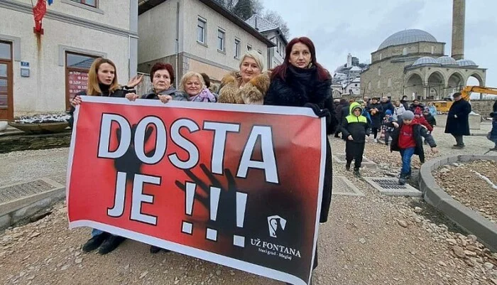 Žene i djeca u Maglaju hodali za žrtve femicida i tražili konkretne mjere