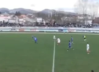 Bivši igrač i dijete Čelika postigao spektakularan gol s centra terena (VIDEO) 1000045776