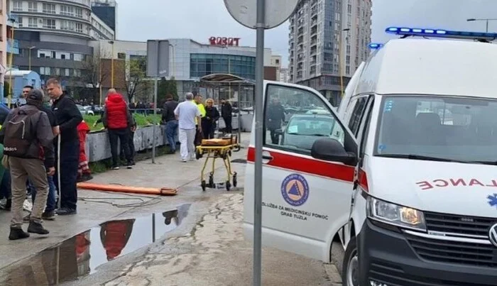 Jednog policajca odnijela voda u Tuzli, njegov kolega spašen (VIDEO)