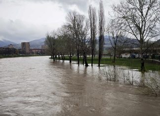 Pooplave, Zenica