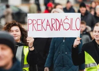 Poziv medijima na bojkot svih političkih ličnosti u podršci građanima u protestima Protesti