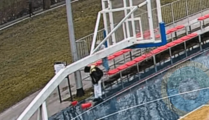 Apel za očuvanje zajedničke imovine: Uništavanje košarkaškog terena na Kamberovića polju (VIDEO)