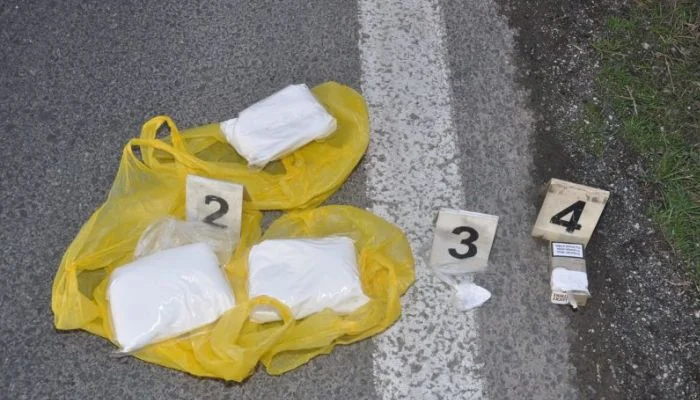 U Žepču Policija Kod Motocikliste Iz Zenice Pronašla Preko 3 Kg Droge Speed