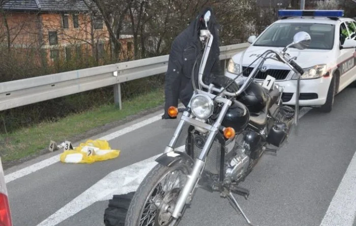 U Žepču Policija Kod Motocikliste Iz Zenice Pronašla Preko 3 Kg Droge Speed