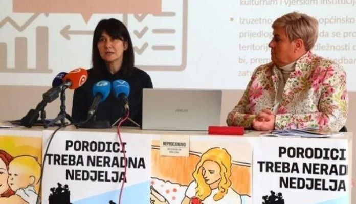 Poruke Radnica U Trgovini Ne Dir