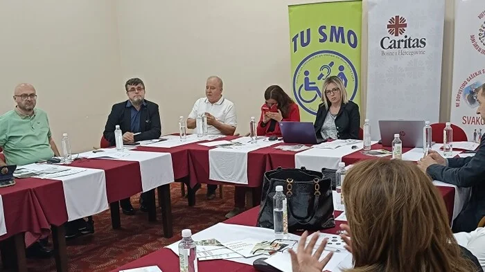 Caritas BiH u Zenici organizirao okrugli stol “Pristupačno okruženje”