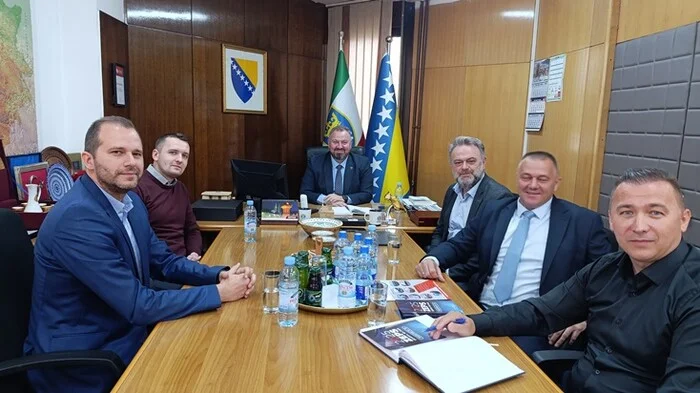 Razgovor o mogućnostima saradnje Ministarstva privrede ZDK, Američke trgovinske komore i Generalnog BH sajma ZEPS