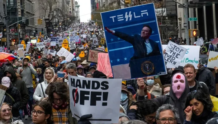 Masovni Protesti Protiv Trumpa I Muska širom SAD A