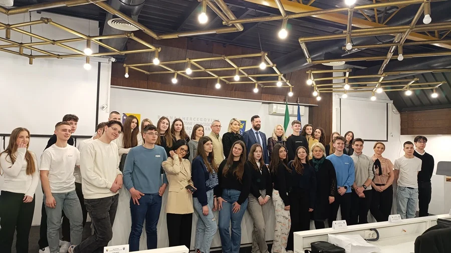 Ministar Mirza Mušija Ugostio Učesnike Projekta RYCO „Super škole“ Iz Gimnazije Iz Vrnjačke Banje I Medicinske škole U Zenici