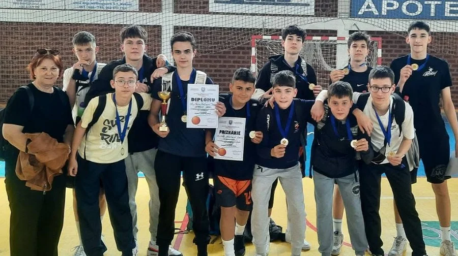 OŠ Meša Selimović Iz Zenice Osvojila Zlato Na Kantonalnom