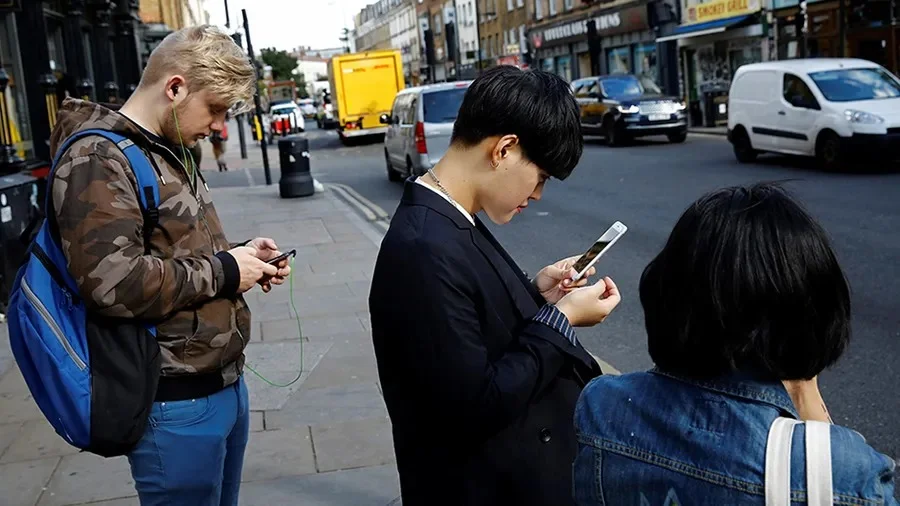 Facebook gubi korisnike, Google pretrage padaju, a iPhone je sve manje neophodan