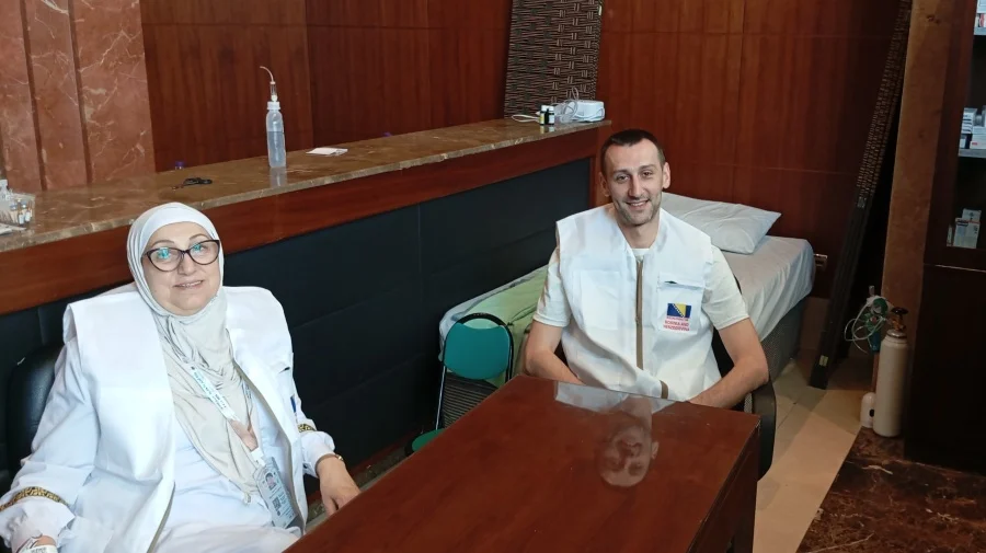 Zdravstveno stanje hadžija iz BiH stabilno, najčešći problemi žuljevi i glavobolje Almir Hrvic Zdravstveno Stanje Hadžija Iz BiH Stabilno, Najčešći Problemi žuljevi I Glavobolje