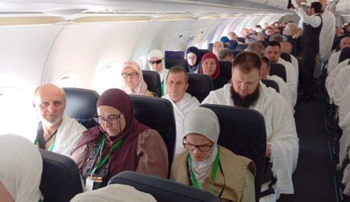 Avion Naslovna