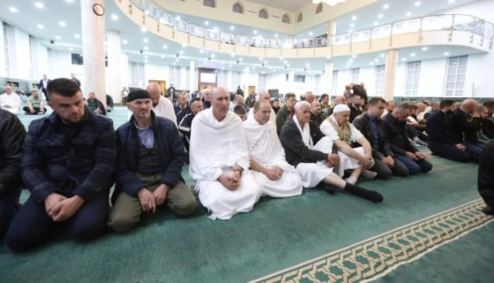 Ispraćaj Prve Grupe Hadžija