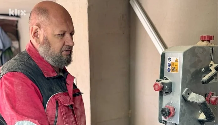 U tišini radionice rađa se čudo: Slijepi stolar iz Zenice pravi remek djela