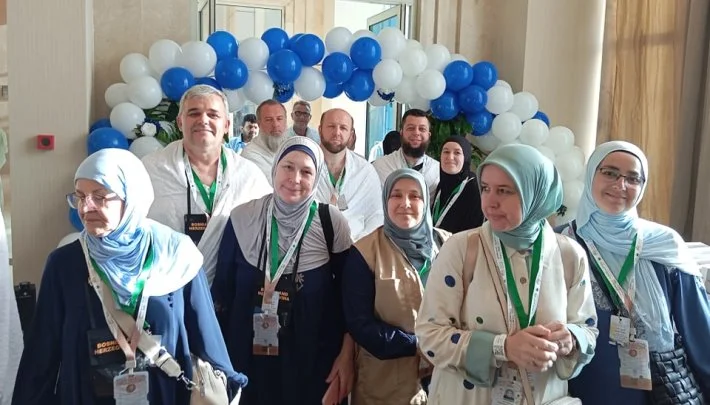 Hadžije iz Zenice stigle u Mekku (FOTO)