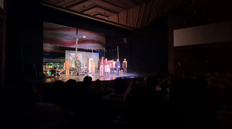 Predstava Nigdje, Niotkuda