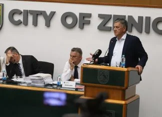 Prekinuta sjednica Gradskog vijeća Zenica, ima li Kasumović više većinu? Gradsko Vijeće Grada Zenica Fuad Kasumović