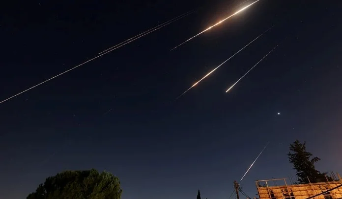 Iran lansirao rakete na Izrael, napadi odjekuju širom države (VIDEO)