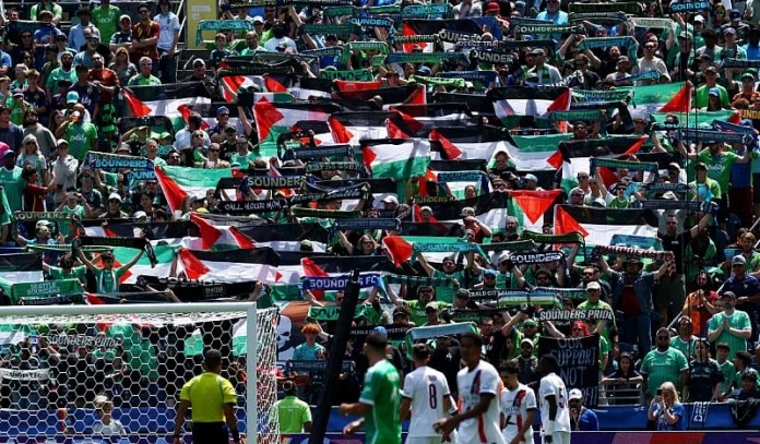 Zastave Palestine se vijorile na utakmici klupskog SP-a, privukle su pažnju javnosti širom svijeta