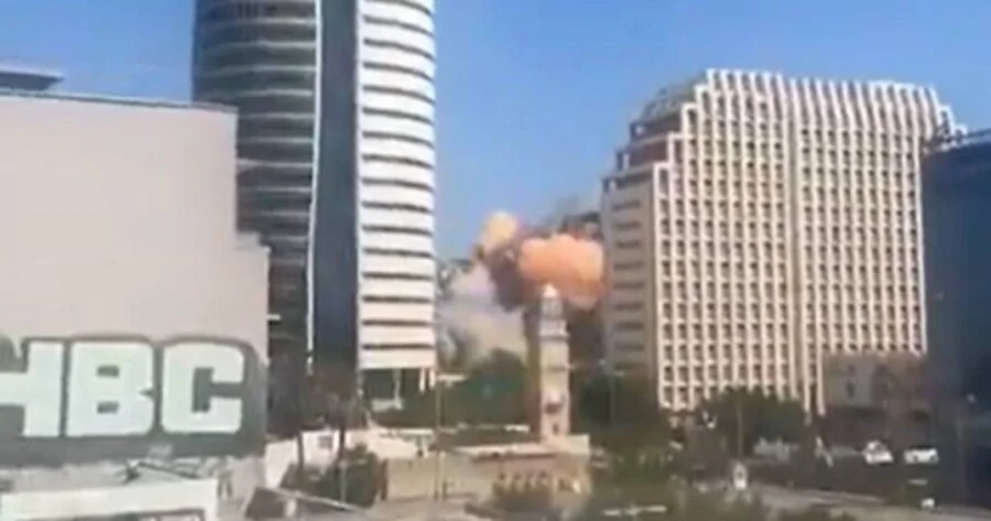 Iranske rakete pogodile više lokacija u Izraelu, pogođen centar Haife (VIDEO)