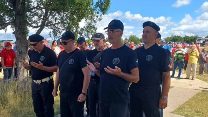 Udruženje “Bosanska čast” Zenica obilježilo 27. juli – Dan ustanka naroda BiH (FOTO)