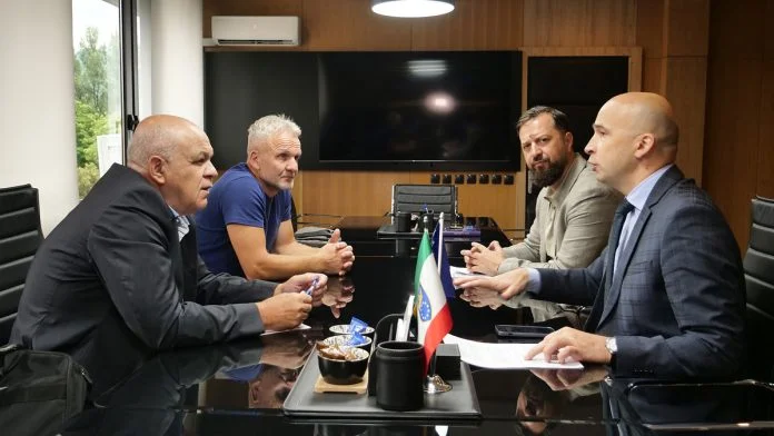 Premijer Pivic Musija UNZE