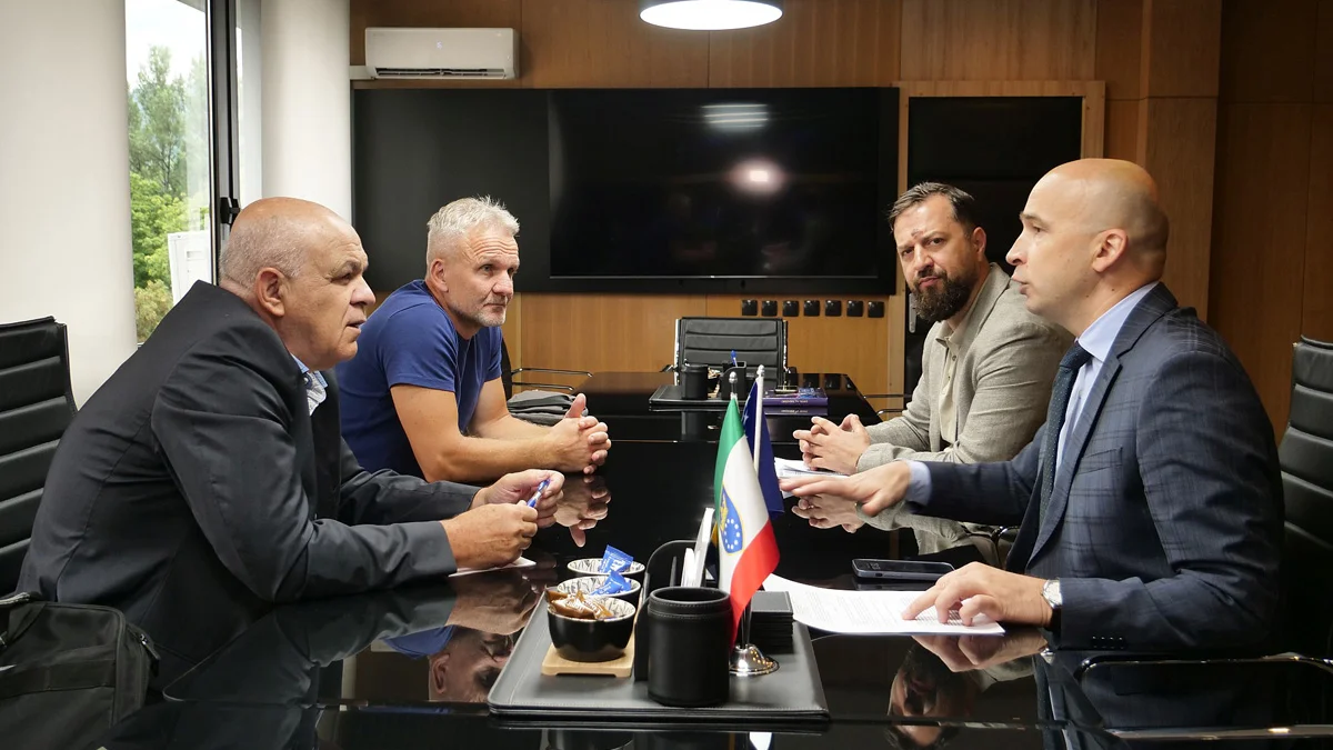 Premijer Pivic Musija UNZE