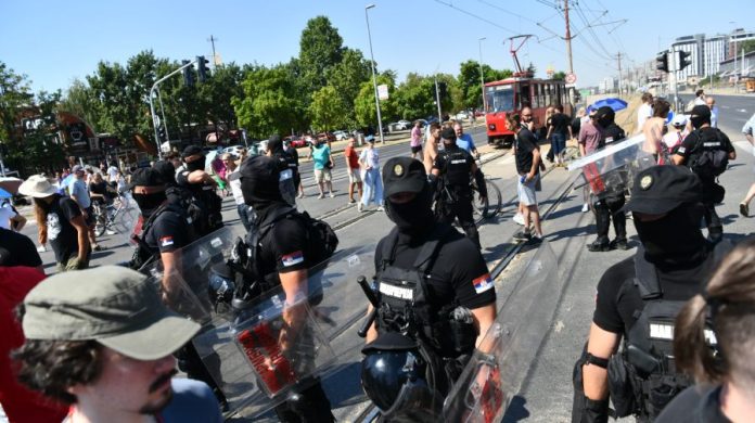 Protesti Srbija