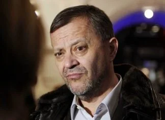 Hadžihafizbegović odgovorio Stanivukoviću: “Mali, nerealizirani fašisto, čekamo sliku tebe ispod murala” Hadžihafizbegović
