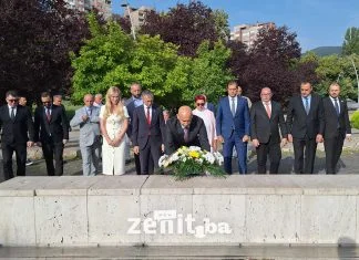 Povodom Dana ZDK, delegacija Vlade i Skupštine položila cvijeće na spomen-obilježju “Kameni spavač” Polaganje Cvijeća, Vlada ZDK
