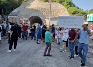 Mještani Stare Stanice Nemila blokirali tunel na Koridoru Vc zbog gubitka izvora pitke vode (FOTO) Protesti, Stara Stanica Nemila