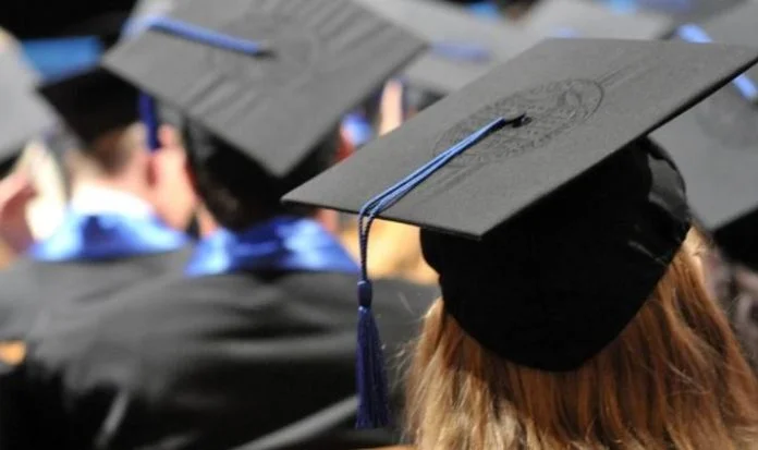 Stipendija, Studenti