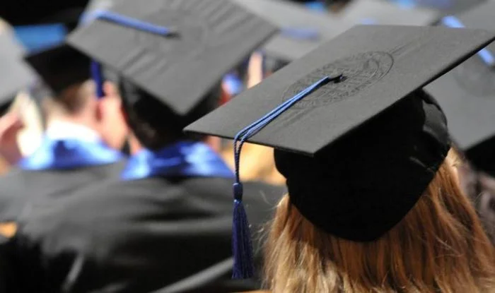 Stipendija, Studenti