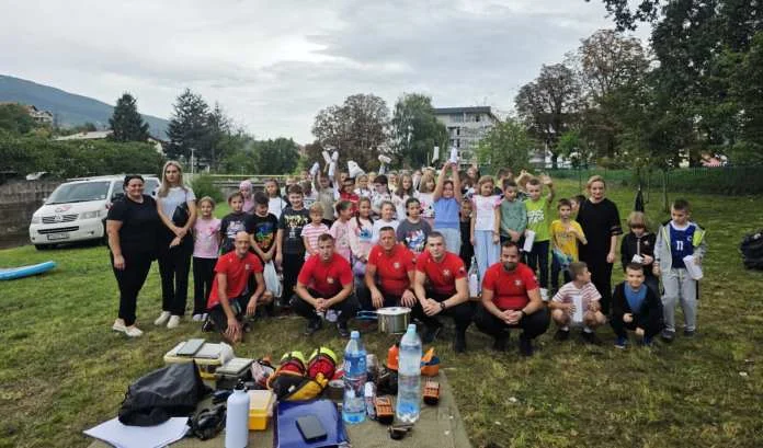 Interventna spasilačka služba Zenica realizovala prvu fazu projekta “Za čisto korito rijeke Bosne” (FOTO)