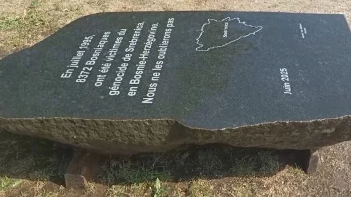 Spomenik žrtvama Genocida U Srebrenici Od Ove Godine U Pariz