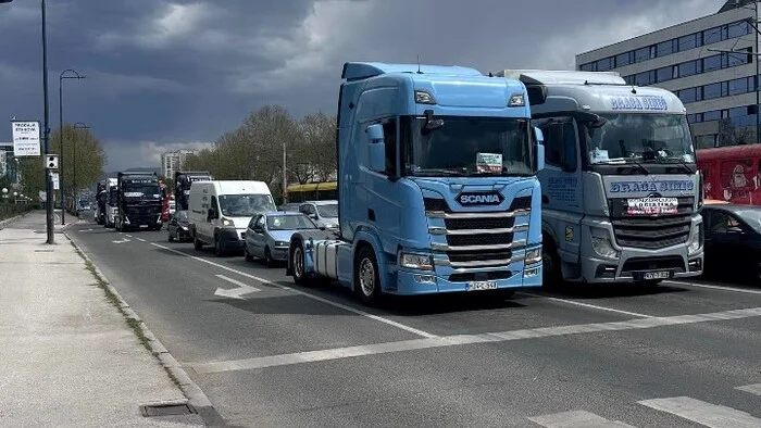 U1D0408B Protest20prevoznika20Ed