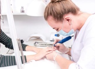 Nezaposleni u BiH se sve više prekvalifikuju – najtraženije obuke administrativni poslovi i kozmetičke usluge Geliranje Noktiju