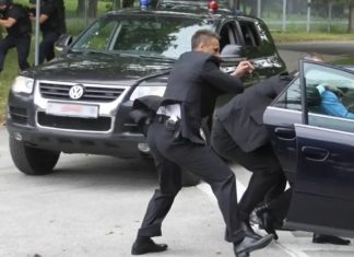 Procijenjeno je da su ovim zvaničnicima u BiH ugroženi životi, dobili su fizičku zaštitu Policijska Zastita 1024x538