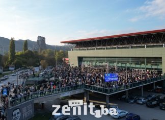 Zeničani se oprostili od Halida Bešlića (VIDEO+FOTO) Halid Bešlić Arena Husejin Smajlović Zenica