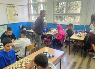 Šahovski klub “Čelik” Zenica nastavlja s projektom “Škola šaha – šah u škole”: Održano prvenstvo u OŠ “Enver Čolaković” (FOTO) Sah U Skole