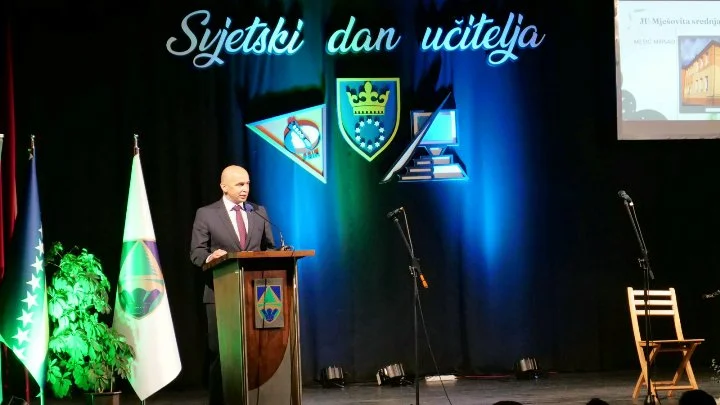 ZDK obilježio Svjetski dan učitelja: Fokus na obrazovanje i bolji status prosvjetnih radnika (FOTO)